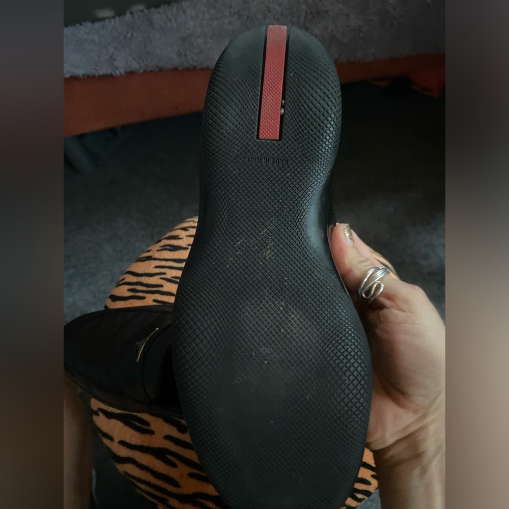 Y2k vintage PRADA linea rossa Black Leather Penny Loafers with metal logo - Picture 5 of 10